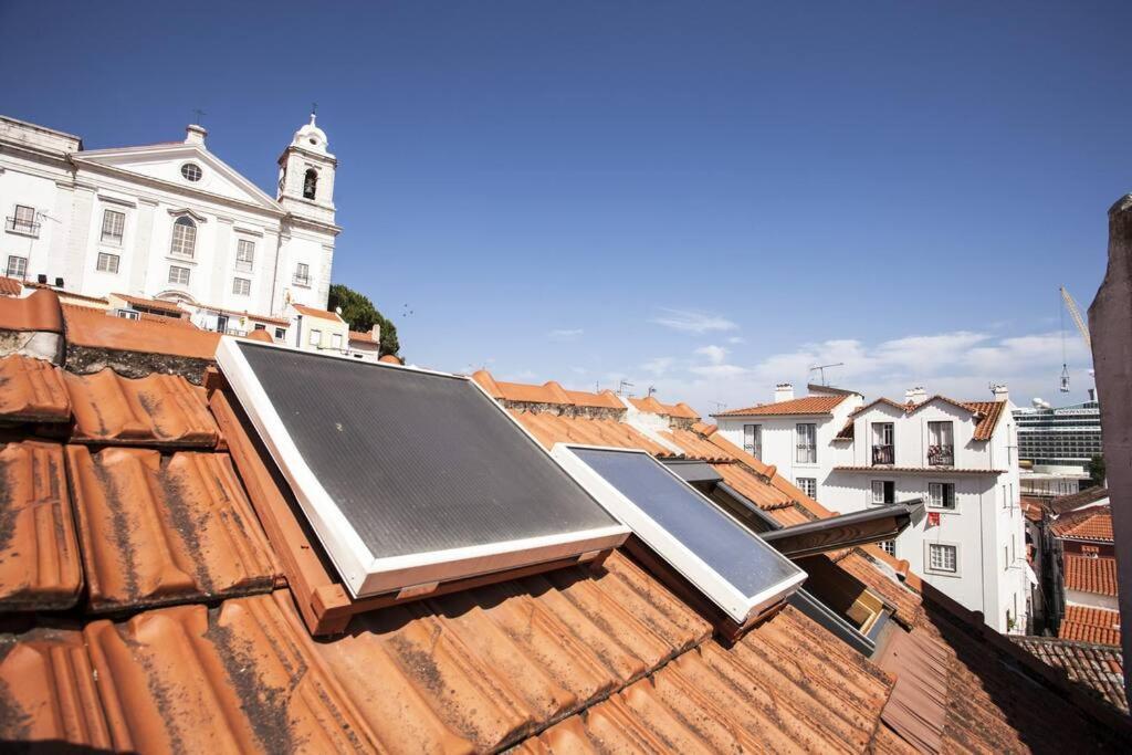 Alfama I, Eco-penthouse With View & French Balcony * Lisbon